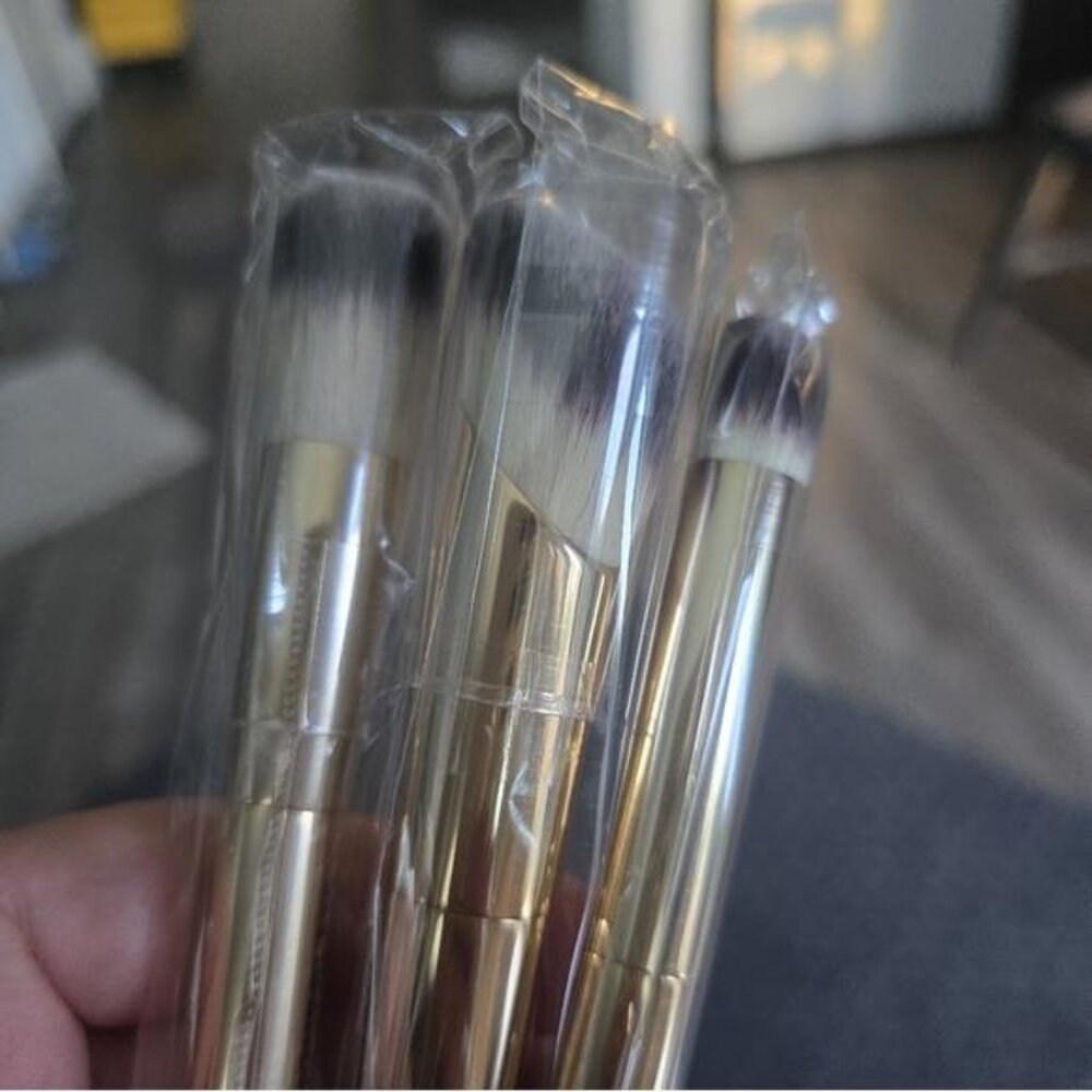 Hourglass Gold Makeup Brush set 3pcs Golden Gragon Case NWT in Original Box - Picture 2 of 9